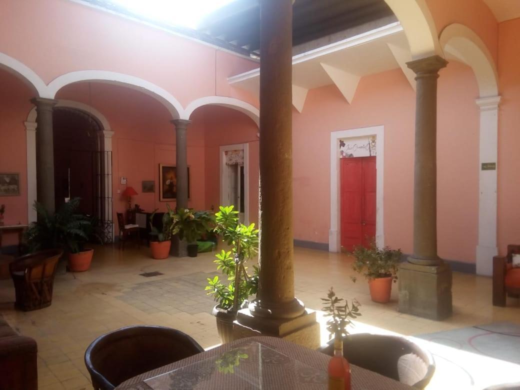 ホテル Maska Mansion Gdl, Hosting And Yoga グアダラハラ エクステリア 写真